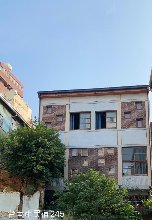 Tsai Yun Inn Tainan Exterior foto